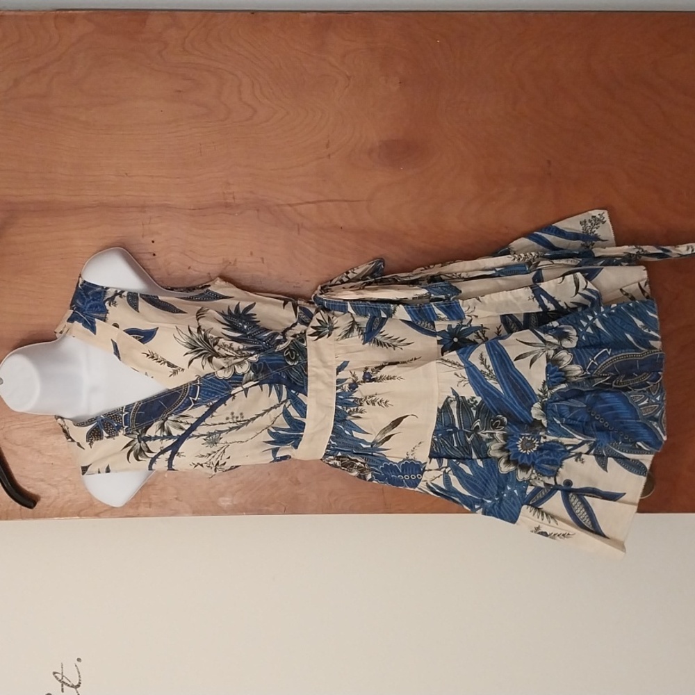 Banana republic stamps wrap dress - Picture 2 of 7